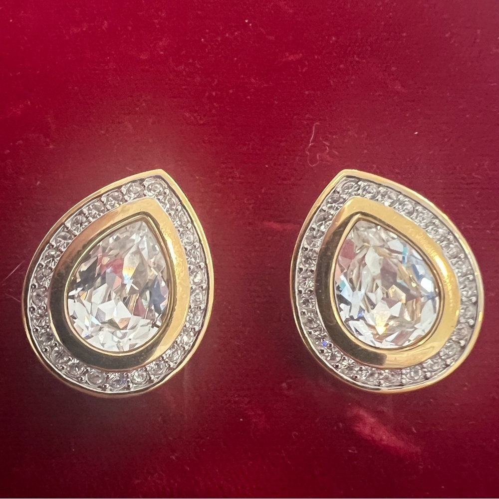 Stunning Swarovski brand Clip on Earrings
